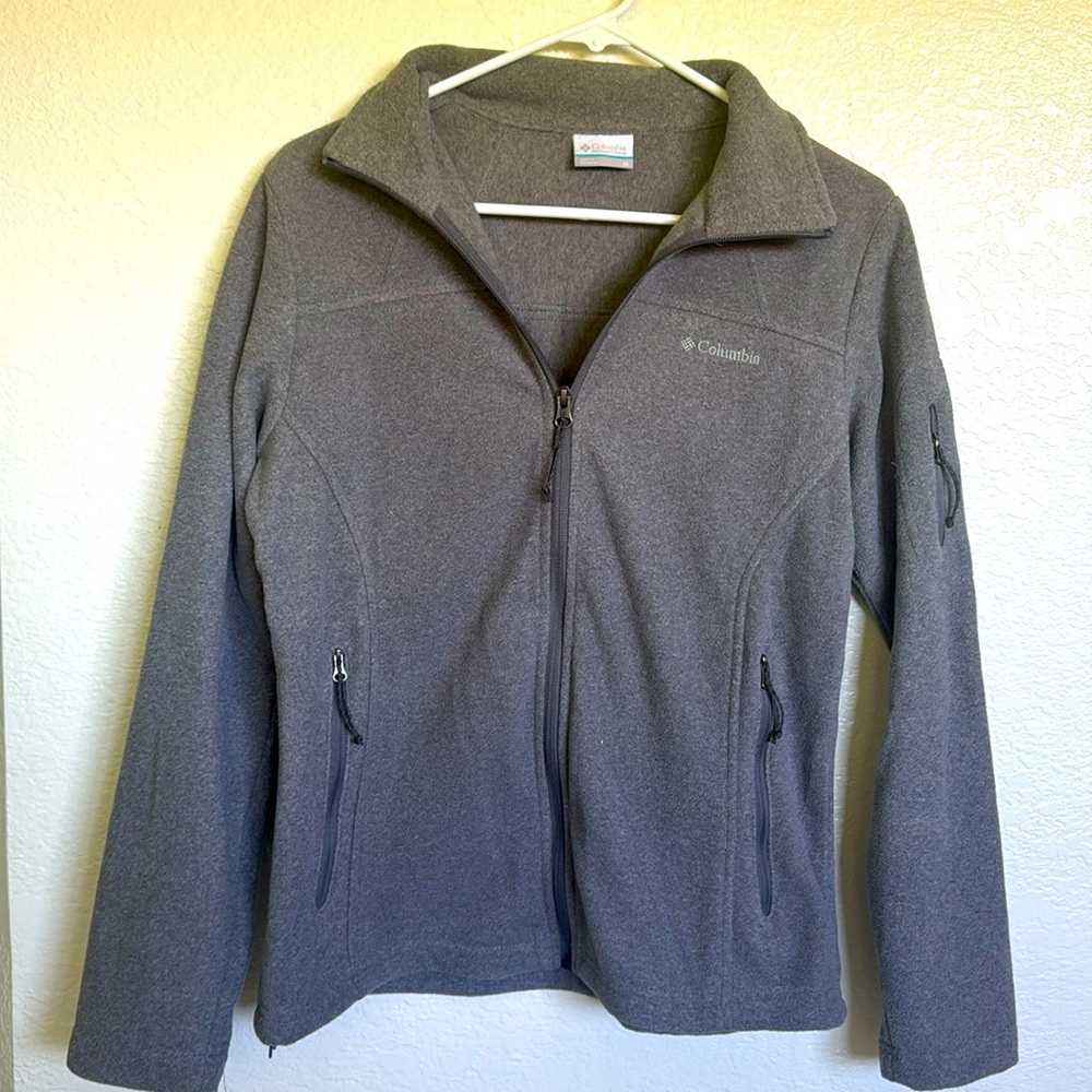 Columbia grey sweatshirt  M